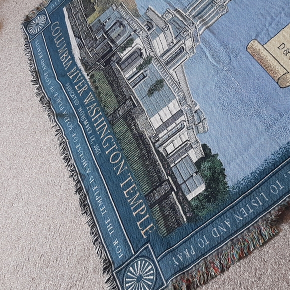 Mill Street Designs Gift Cotton Woven Throw Blanket. - Picture 6 of 10